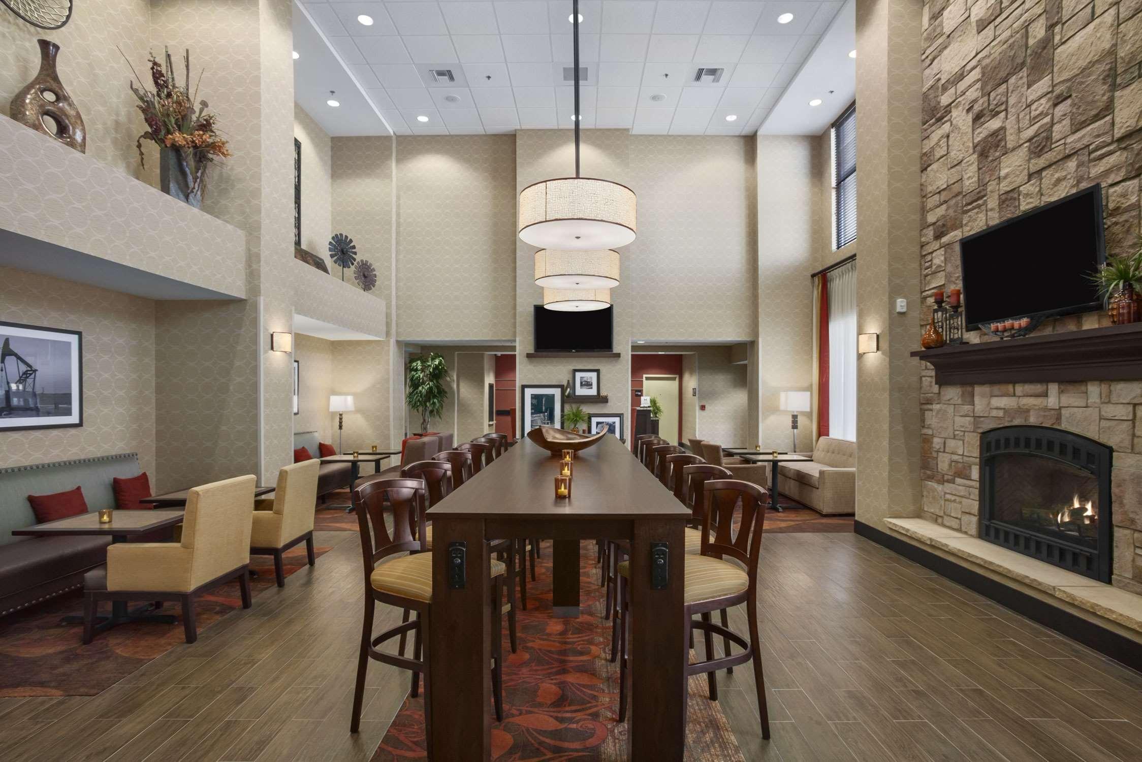 Hampton Inn & Suites Williston Restaurante foto