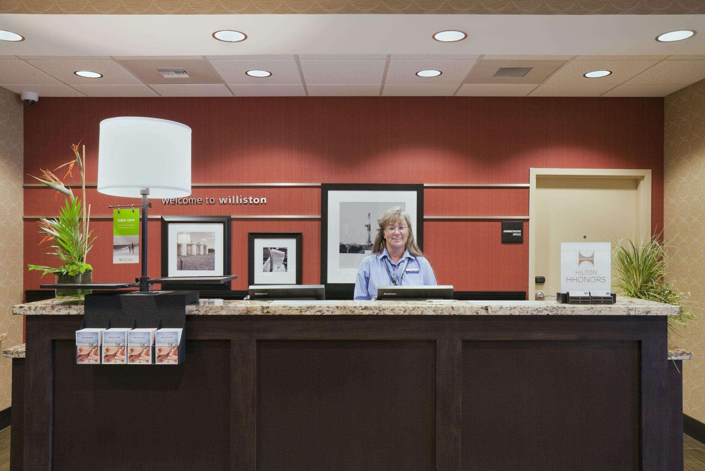 Hampton Inn & Suites Williston Interior foto