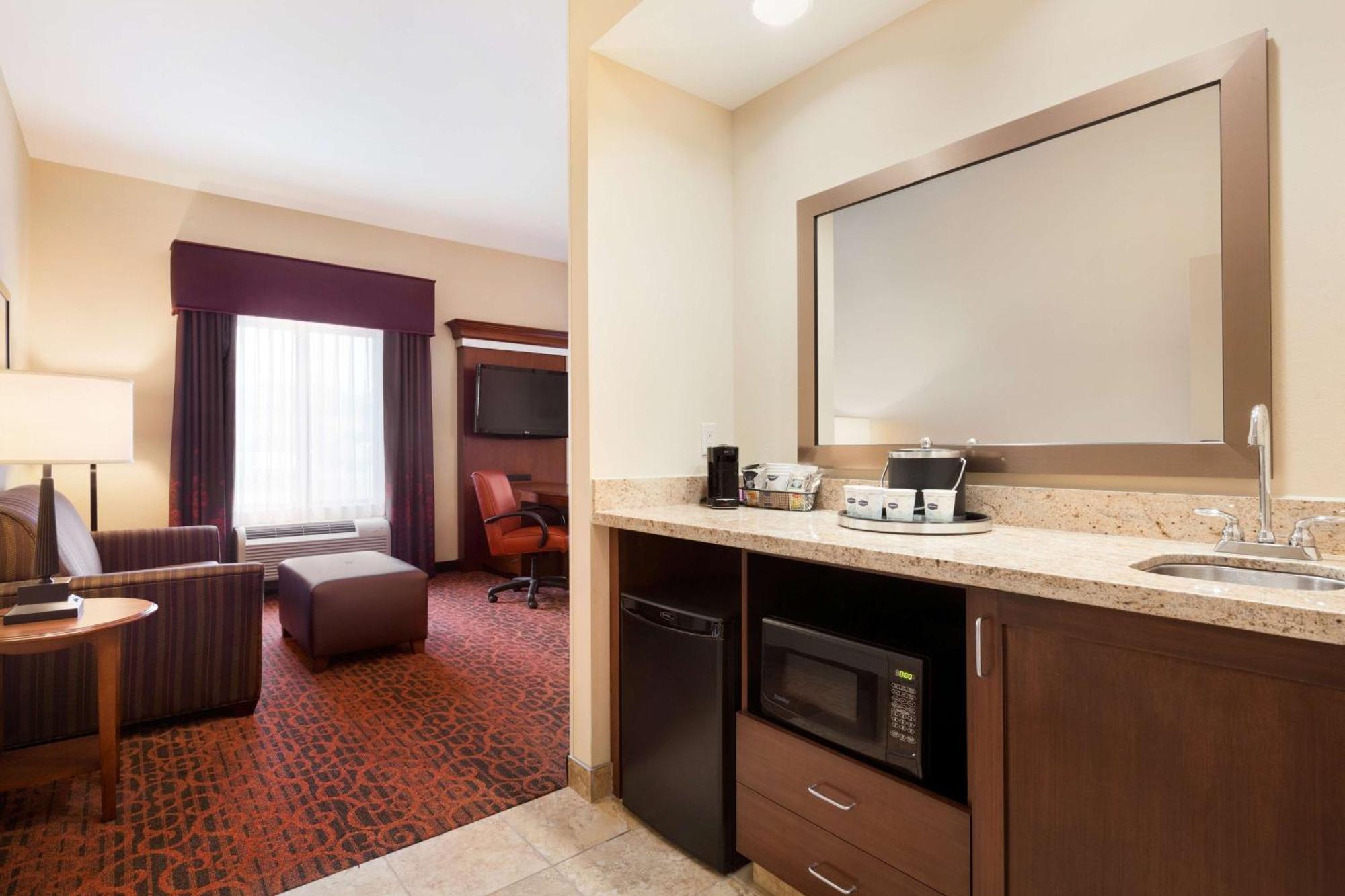 Hampton Inn & Suites Williston Exterior foto